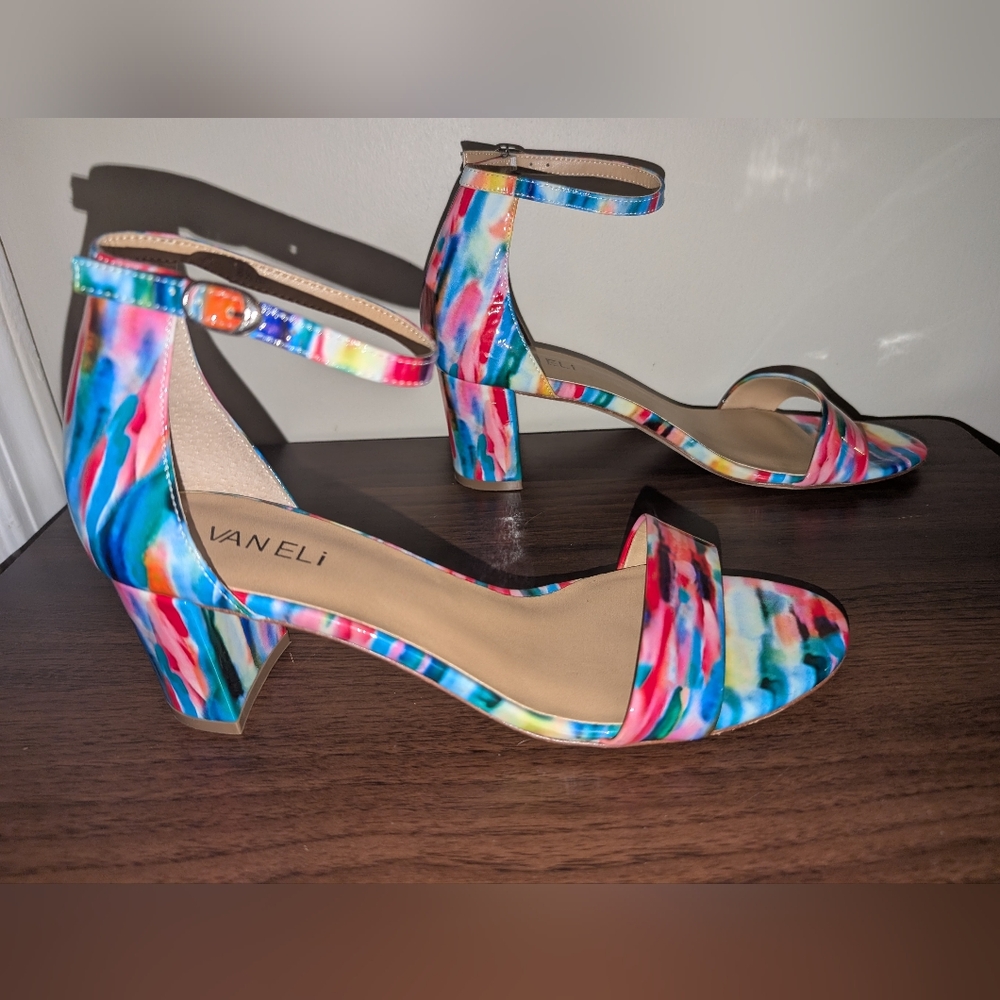 Vaneli Bena Sandals Women's Size 8 1/2 Colorful Sandals